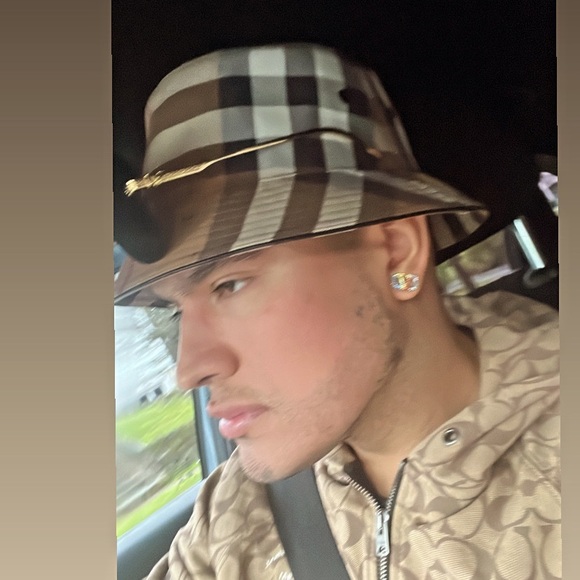 VALENTINO authentic rainbow unisex earrings - Picture 2 of 9